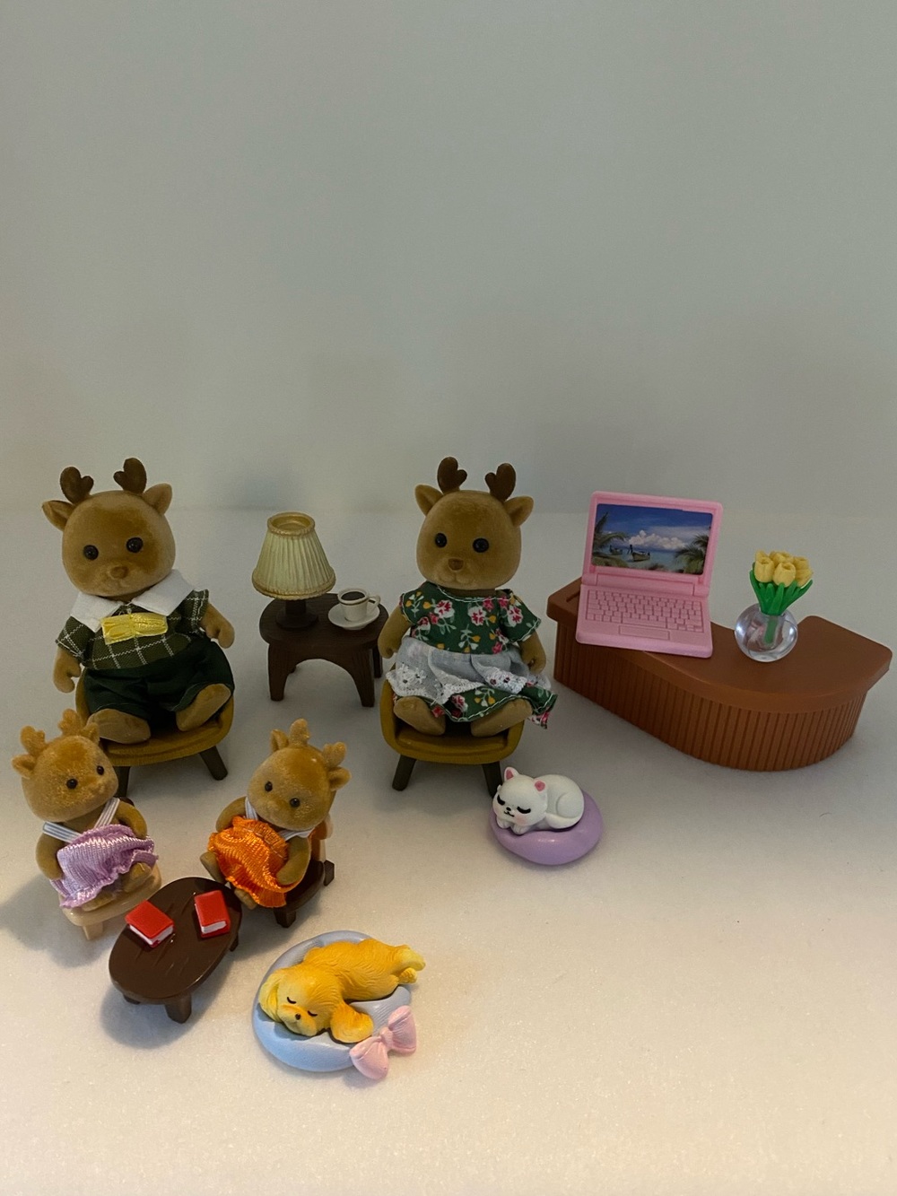 Reindeer Family with Furnishings